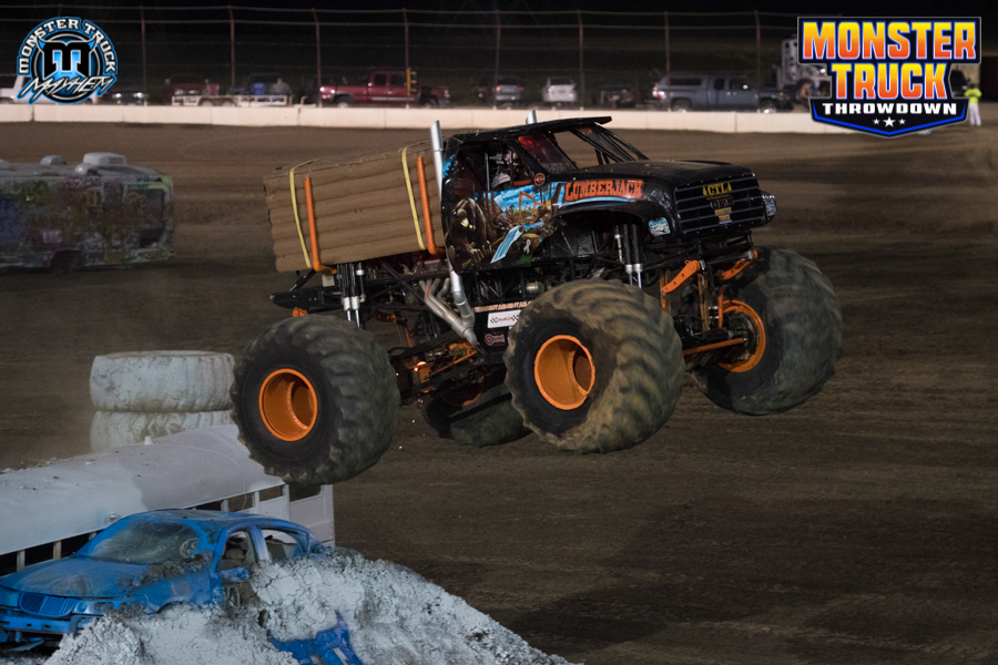 kurtphillipslumberjackmonstertruckthrowdown1